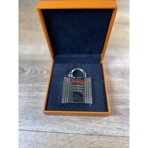 Authenticated Hermès Silver Toned Padlock Kelly Caleche Refillable W Box